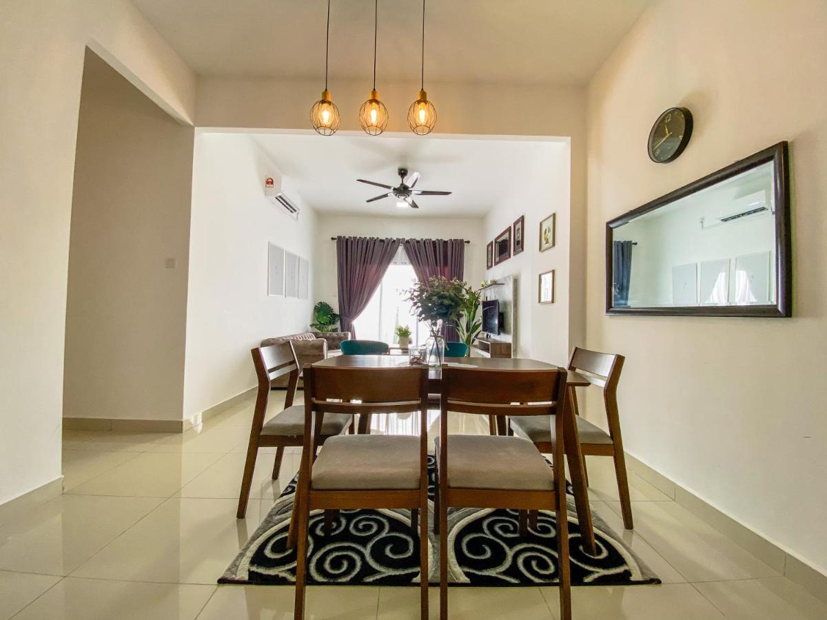 Tamu Place 3-Bedroom Serviced Apartment With Pool Kuala Terengganu Exterior foto